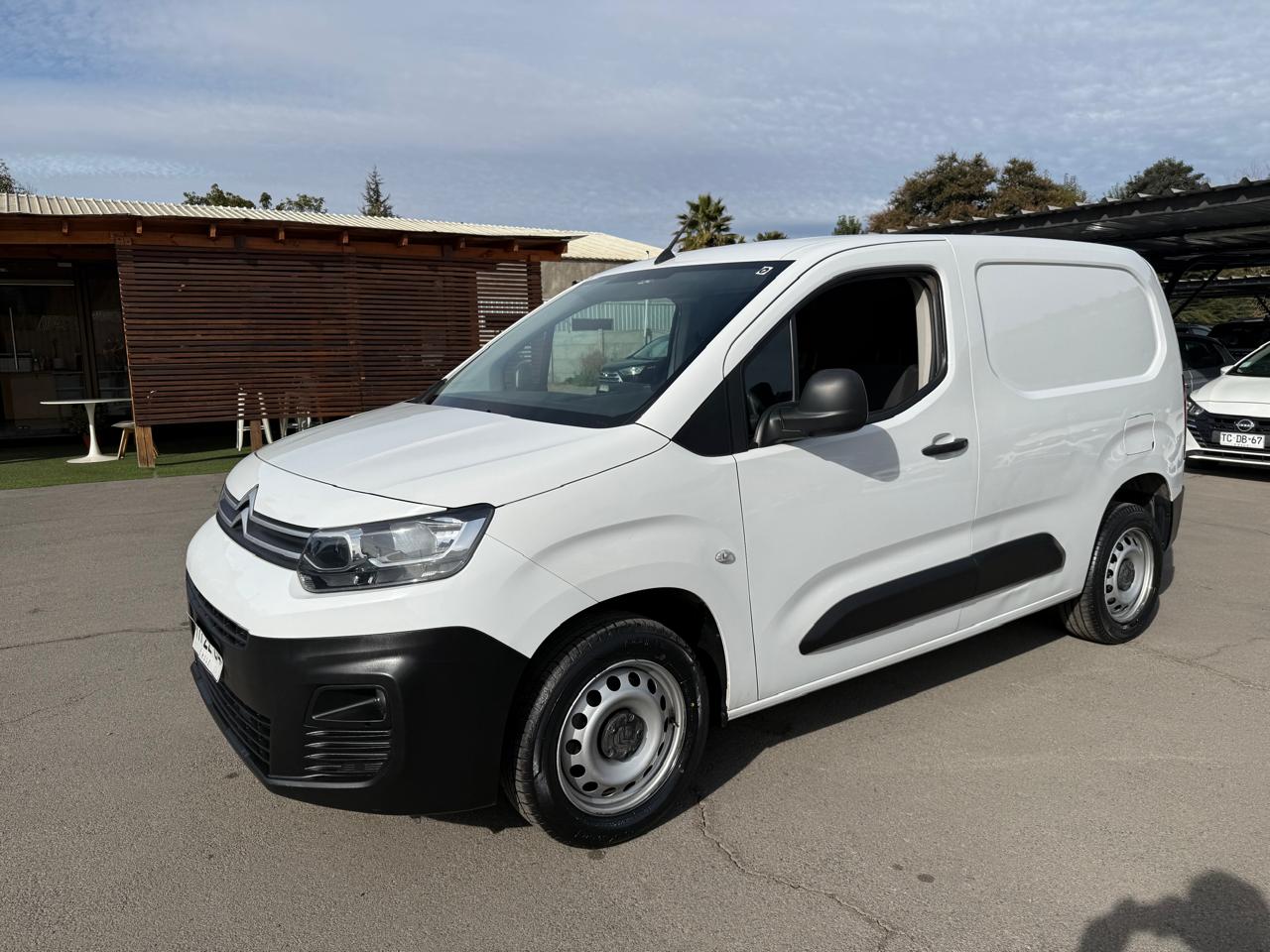 Citroën Berlingo 1.5 2024, foto 1 de 20